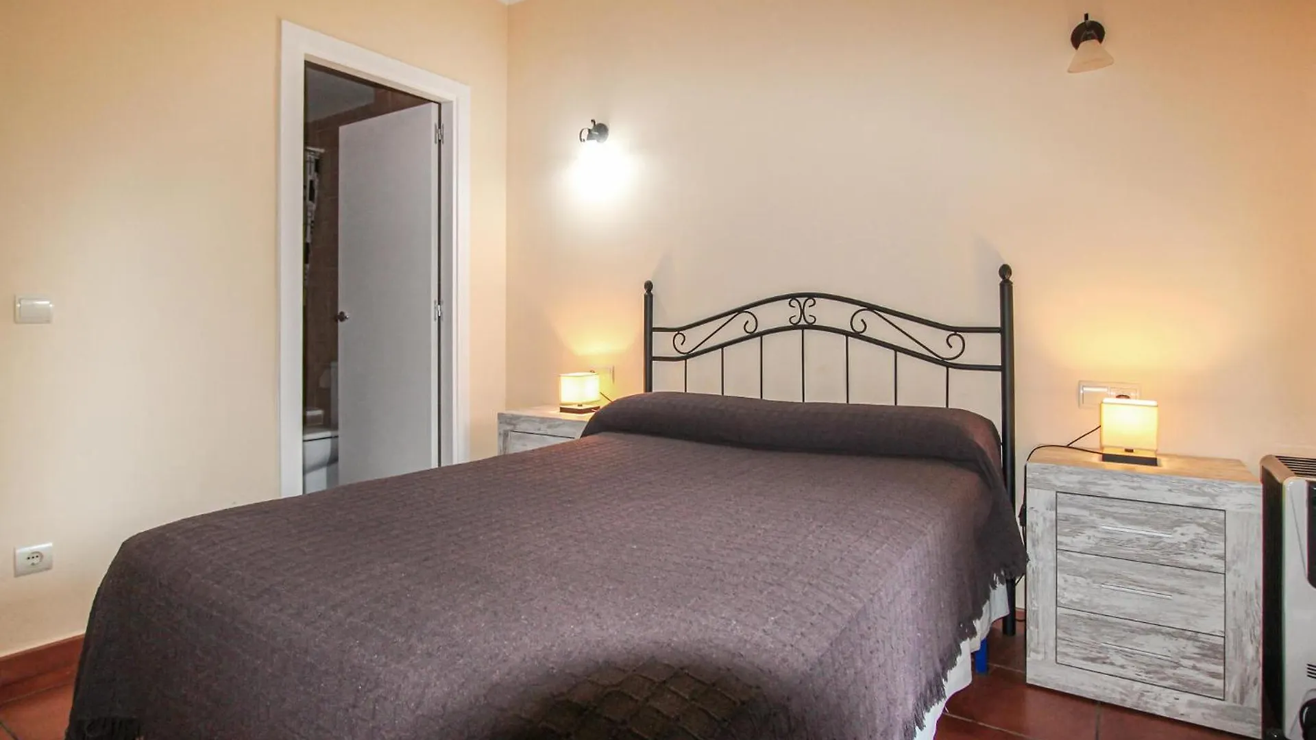 3 Bedroom Lovely Apartment In Lametlla De Mar لاميتّيا ذي مار إسبانيا